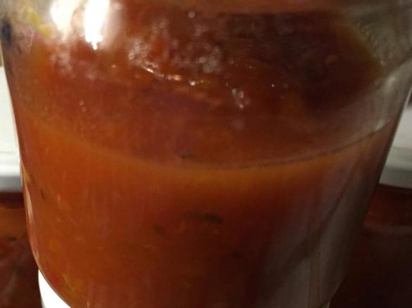 Tomaten-Aprikosen-Chutney
