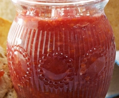 Erdbeer-Rhababer-Marmelade mit Pfiff