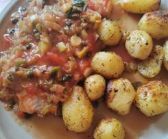 Lachs in Tomaten-Lauch-Sauce