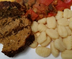 Hackbraten mit Gnocchi und Ratatouille