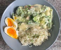 Gemüsefrikassee mit Reis