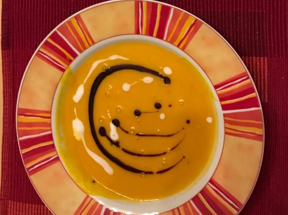 Kürbis-Kokos-Suppe
