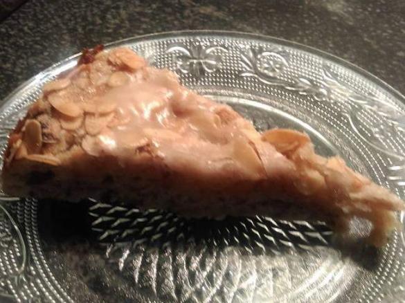 vegane Variation von Stollenbutterkuchen mit Marzipan