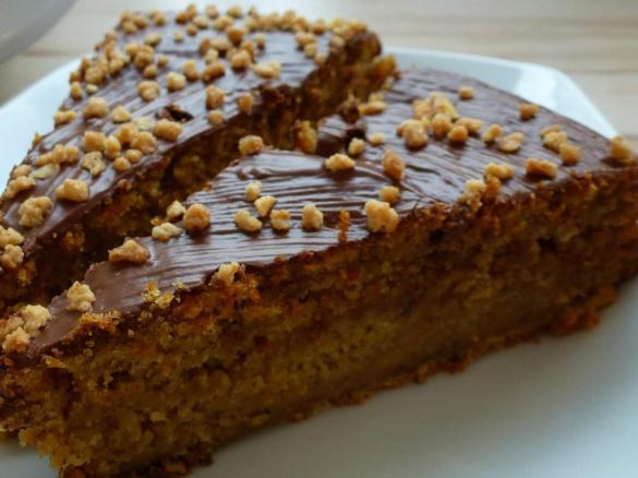 saftiger Veggie-Kuchen mit Möhren und Zucchini Zucchinikuchen