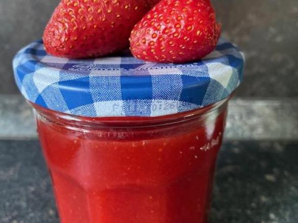 Erdbeermarmelade mit Pfirsich