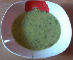 Variation von Leichte Sommersuppe mit Zucchini und Gurke