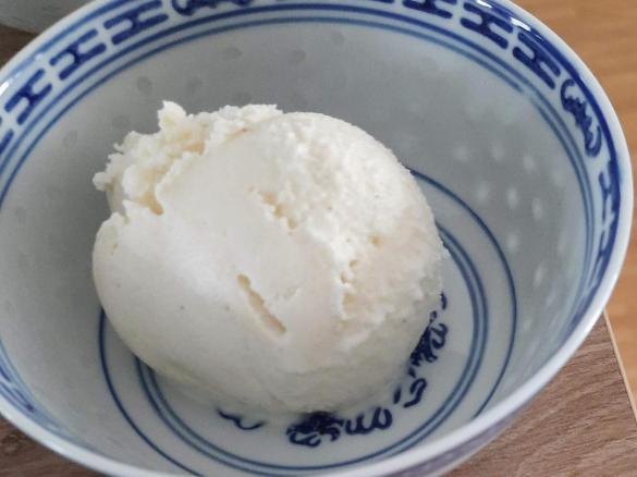 Vanille-Eis für die Eismaschine (mit Birkenzucker / Xylit)