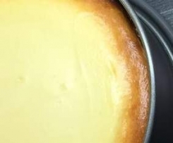Cremiger Käsekuchen mit Mürbeteigboden