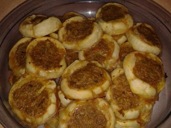 Hackfleischröllchen im Blätterteig