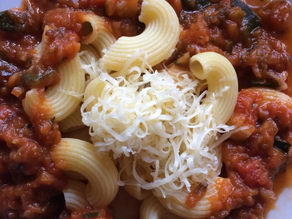 Auberginen-Zucchini-Tomatensauce