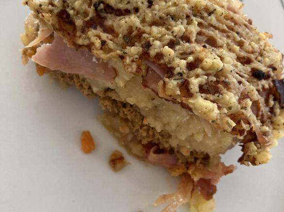 Räuber-Hack-Kartoffel-Braten mit Käsekruste