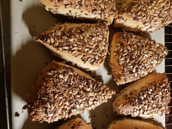 Dinkel-Vollkorn Brötchen