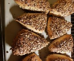 Dinkel-Vollkorn Brötchen