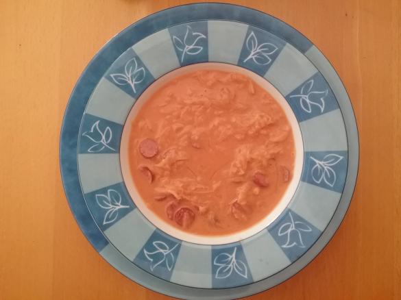 Sauerkrautsuppe mit Kabanossi