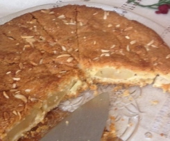 Gedeckter Apfelkuchen mit Dinkelmehl