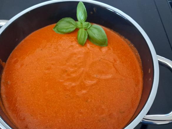 Tomaten-Paprika-Soße