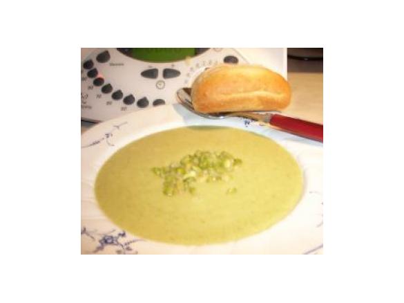 Grüne Erbsensuppe