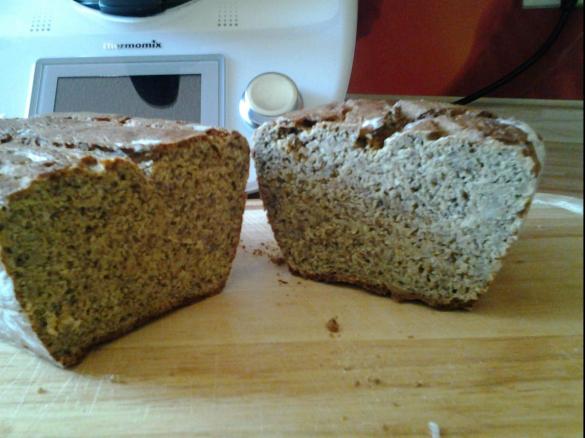 Variation von Low Carb Brot