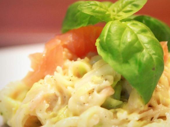 Nudeln mit Wirsing in Lachs-Frischkäse-Sosse