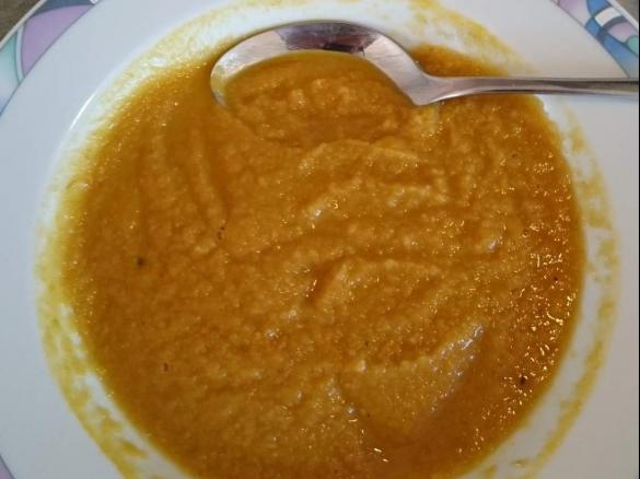 Cremige Karotten-Kokos Suppe