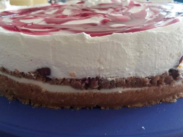 Kirsch-Philadelphia-Torte