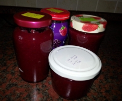 Rote Johannisbeer-Apfel-Konfitüre aus Finessen 4/2013