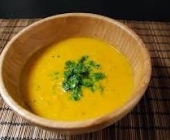 Möhren-Süßkartoffel-Suppe
