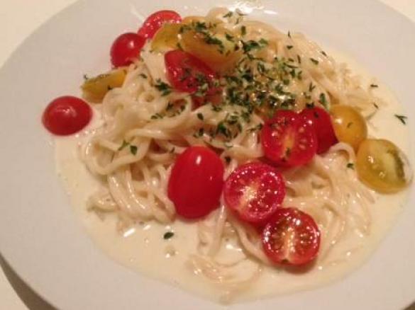 Spaghetti Gorgonzola mit frischen Tomaten