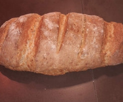 Variation von Vollkorn-Mischbrot wie vom Bäcker