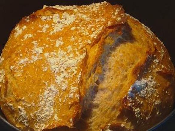 Krustiges Kartoffelbrot aus dem Bräter