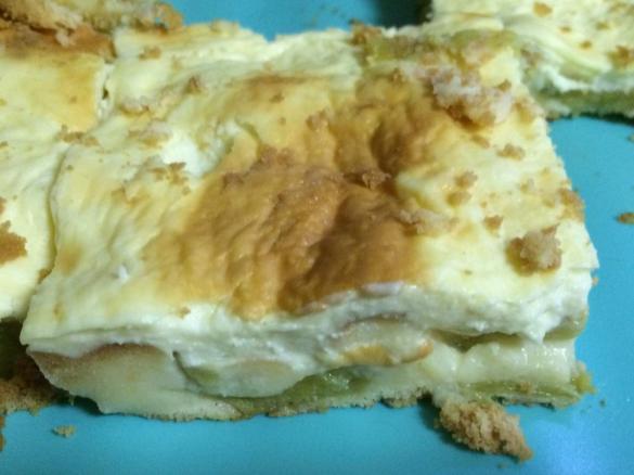 Rhabarber-Schnitten mit Creme-fraiche Guss