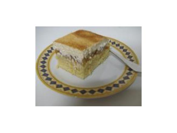 Apfelkuchen mit Schmand-Sahne und Zimt