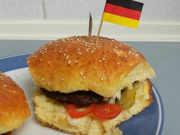 Hamburger Brötchen extra fluffig (von Slava)