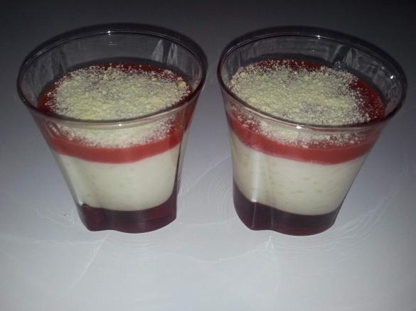 Milchreis mit Erdbeerhaube