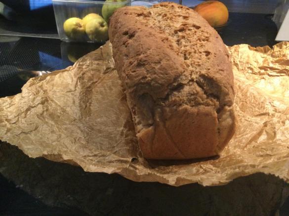 Dinkelvollkorntoast mit Honig