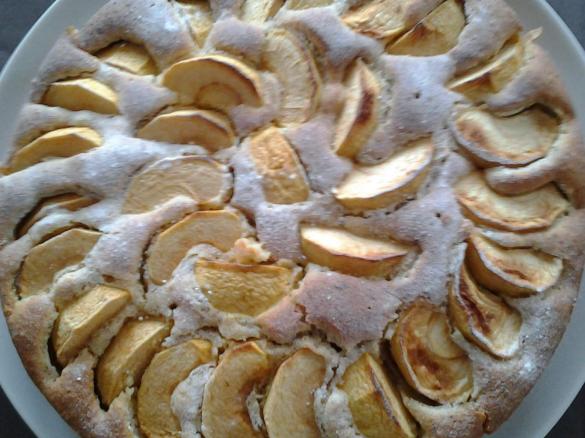 Variation von schneller Apfelkuchen mit Nuss