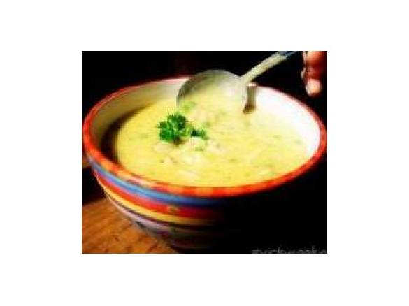 cremige Hühnchen-Reis-Suppe