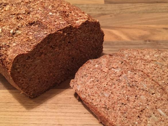 Dinkel Eiweißbrot (Low Carb) ohne Pulver