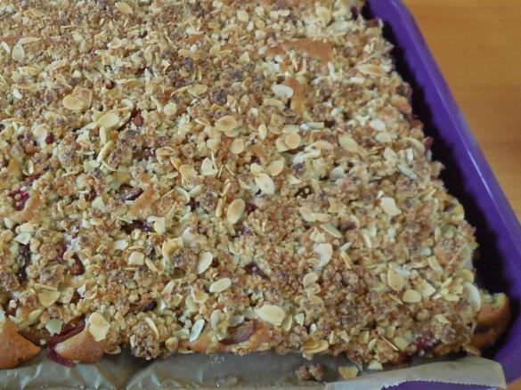 Zwetschgenkuchen mit Marzipanstreuseln