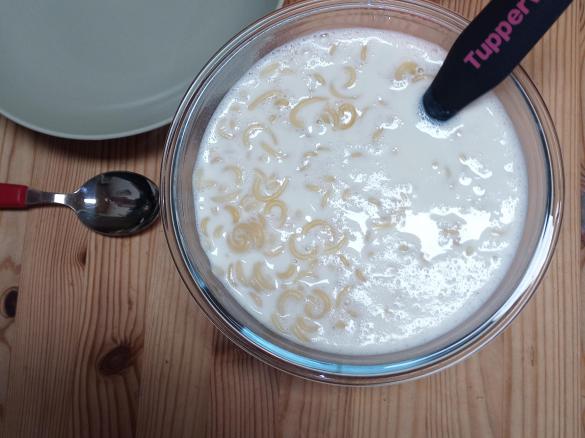 Nudelmilchsuppe