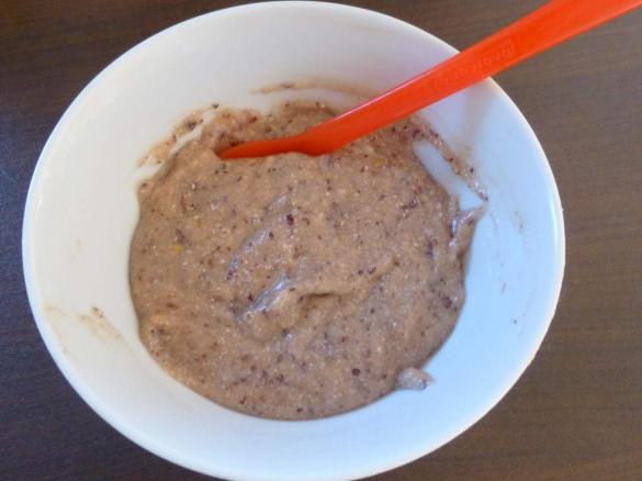 Buchweizenbrei mit Korinthen und Apfel