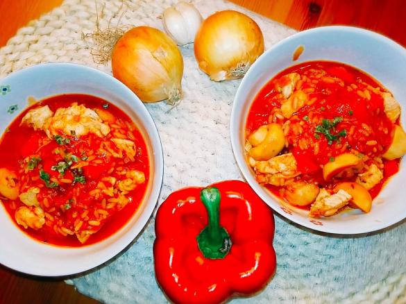 Tomatiger Schnitzel-Paprika-Topf