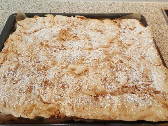 Apfel-Baiser-Blechkuchen