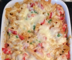 Schinken-Gemüse-Nudelauflauf mit Käse-Sahnesauce