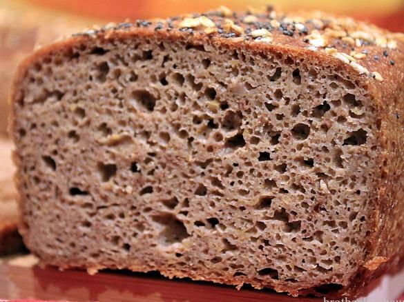 Glutenfreies Bauernbrot mit Traubenkernmehl