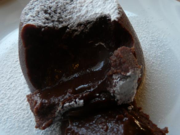 Flüssiger Schokoladen muffin aus dem Varoma