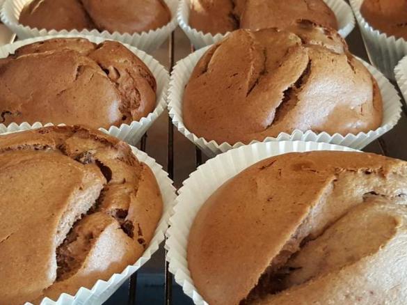 Bananen-Muffins mit Schokonote (zuckerfrei)