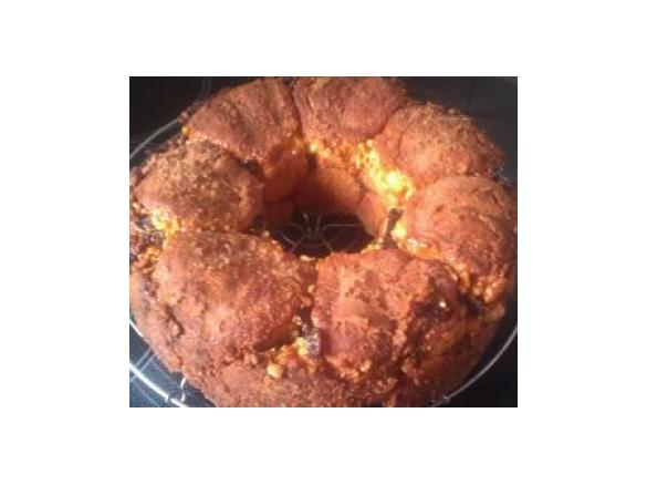 Nuss-Rosinen-Zimt-Kranz