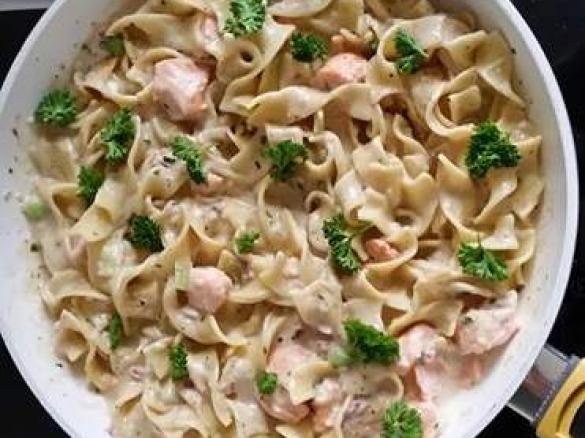 Bandnudeln mit See-Lachs ''ohne Maggi oder Knorr Fix''