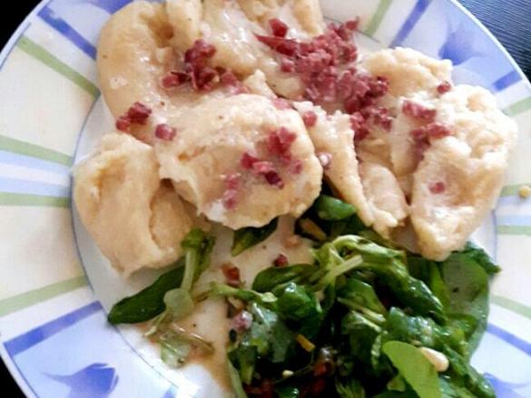 "Mehlknepp Pfälzerart", Mehlknödel, Mehlklöße mit Specksahnesoße